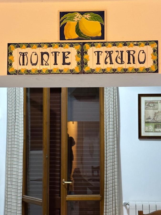 Monte Tauro Apartment Taormina Eksteriør billede